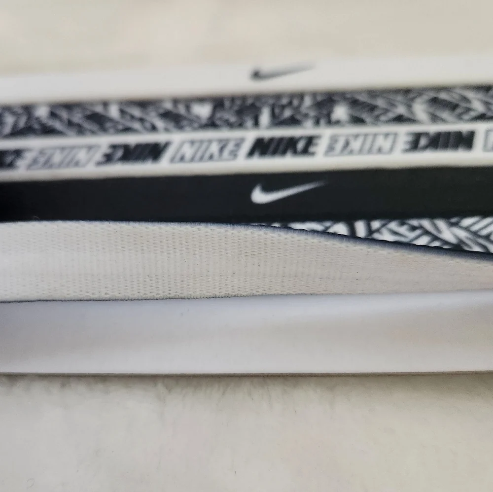 Nike Black White Logo Non-Slip Silicone Headbands Set of 6